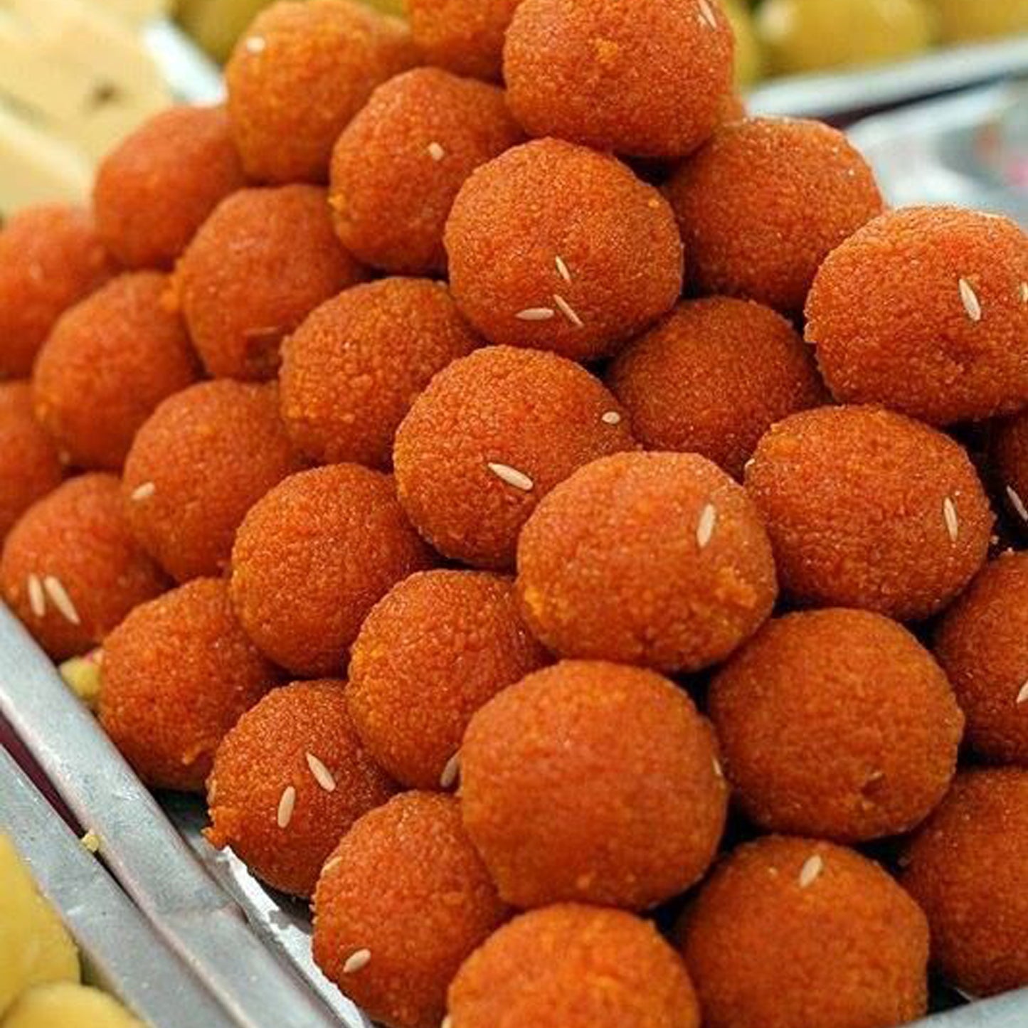 Red Sweet (Sra Mettai)