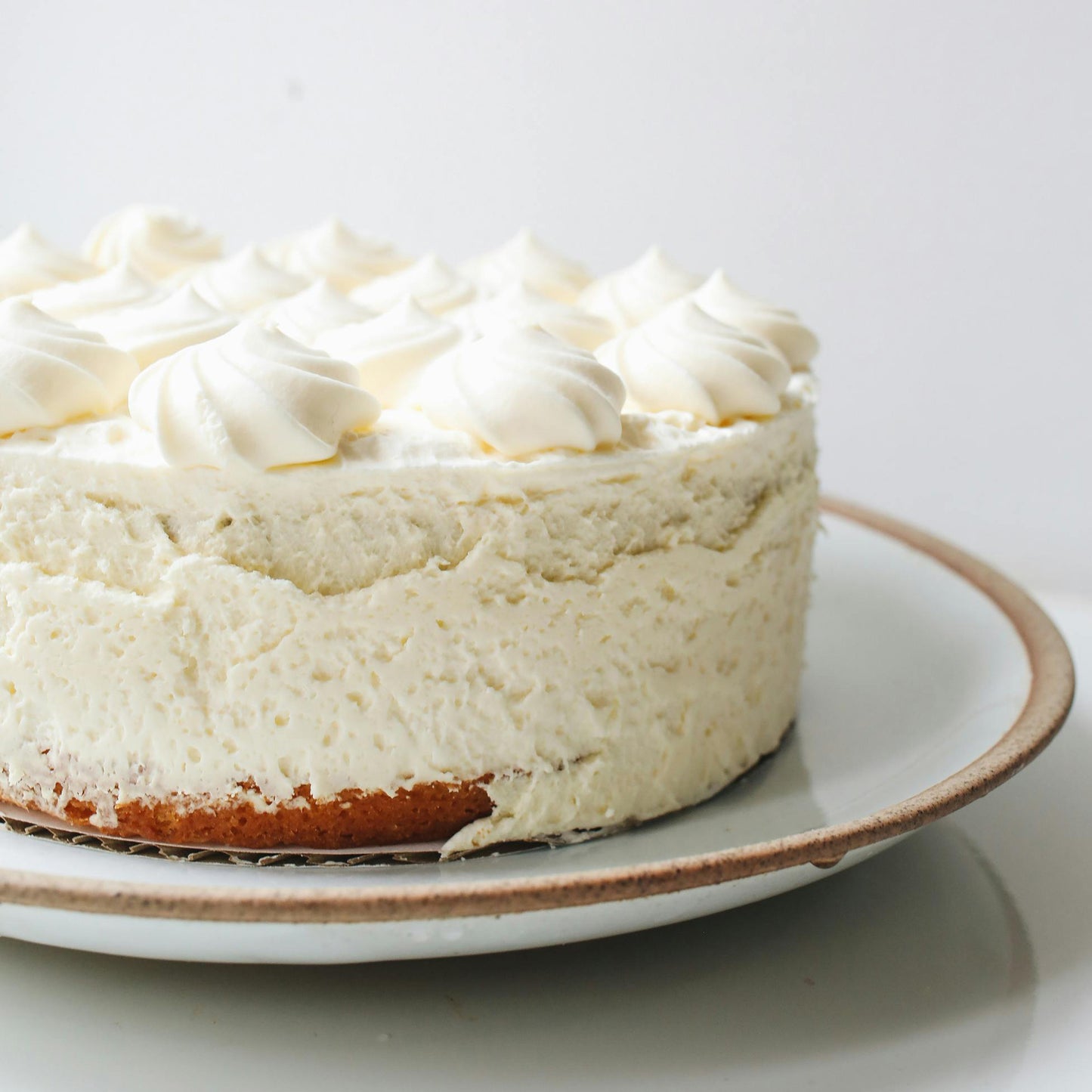 Cream Pastry Cake (Khama Yee)